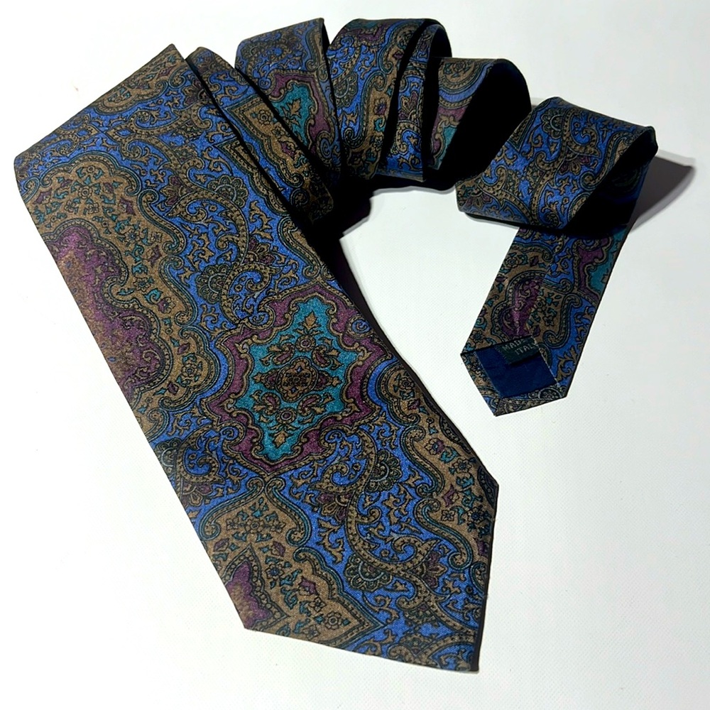 Vintage LANVIN Paris Silk Tie Blue Purple Paisley Medallion Made in Italy Luxury